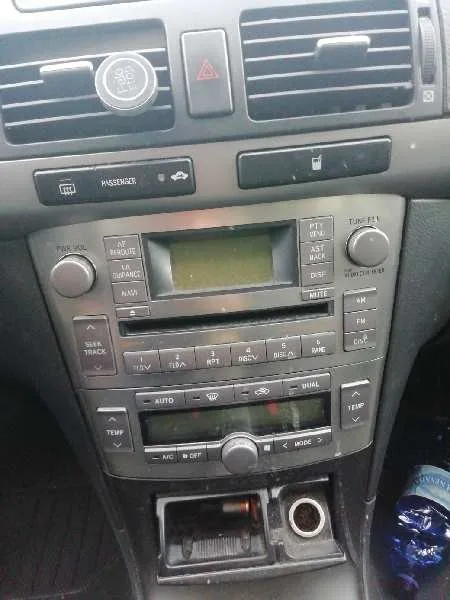 TOYOTA AVENSIS WAGON (T25) '2006 2.0 D-4D EXECUTIVE NEGRO