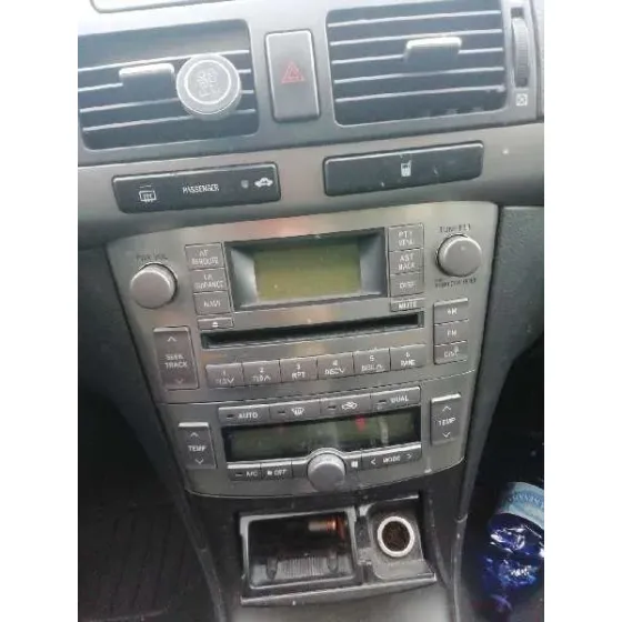 TOYOTA AVENSIS WAGON (T25) '2006 2.0 D-4D EXECUTIVE NEGRO