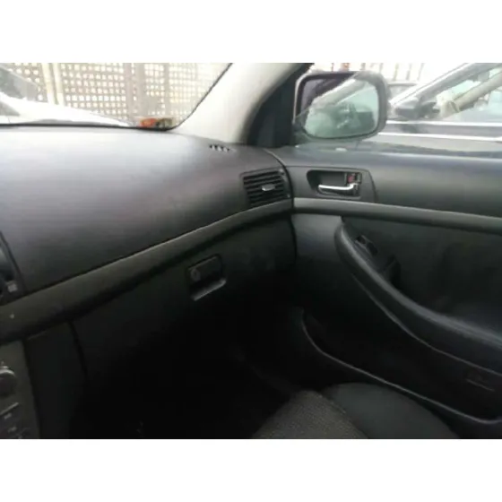 TOYOTA AVENSIS WAGON (T25) '2006 2.0 D-4D EXECUTIVE NEGRO