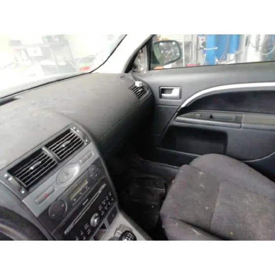 FORD MONDEO BERLINA (GE) '2005 FUTURA (D) GRIS