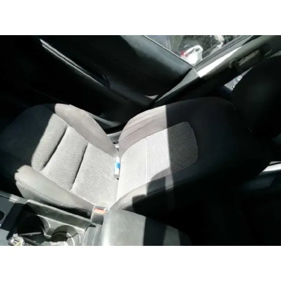 MAZDA 6 BERLINA (GG) '2003 2.0 ACTIVE (5-PTAS.) GRIS