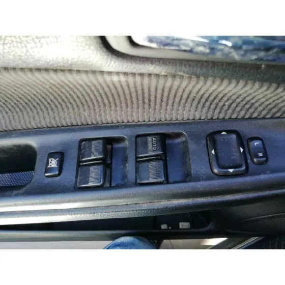 MAZDA 6 BERLINA (GG) '2003 2.0 ACTIVE (5-PTAS.) GRIS