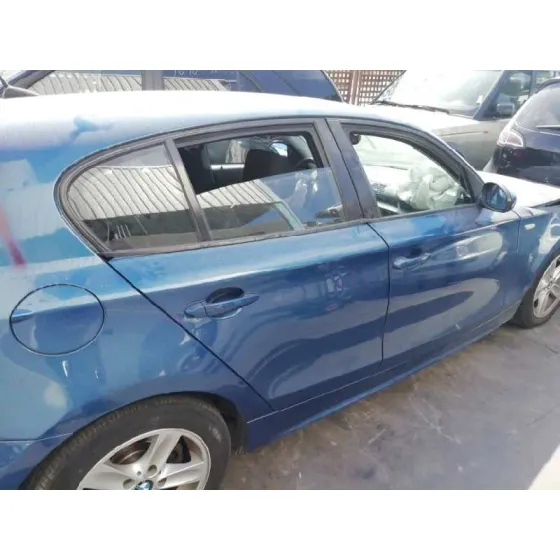 BMW SERIE 1 BERLINA (E81/E87) '2005 116I AZUL