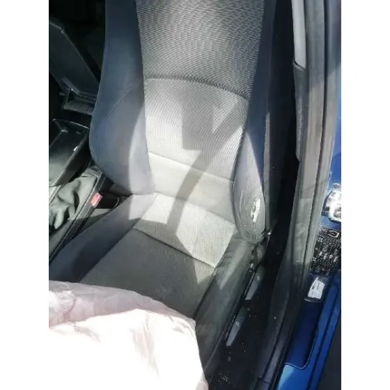 BMW SERIE 1 BERLINA (E81/E87) '2005 116I AZUL