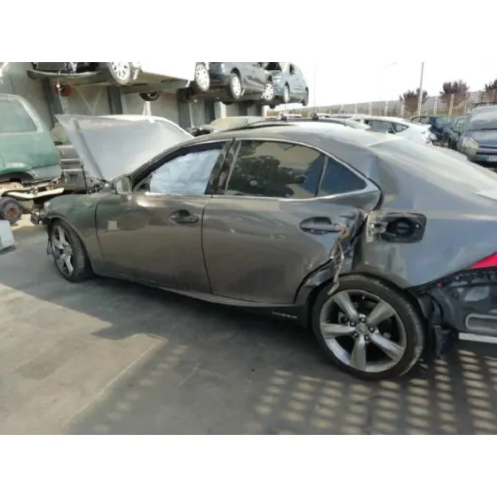 LEXUS IS '2015 300H GRIS
