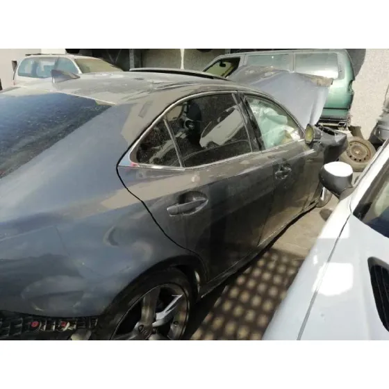 LEXUS IS '2015 300H GRIS