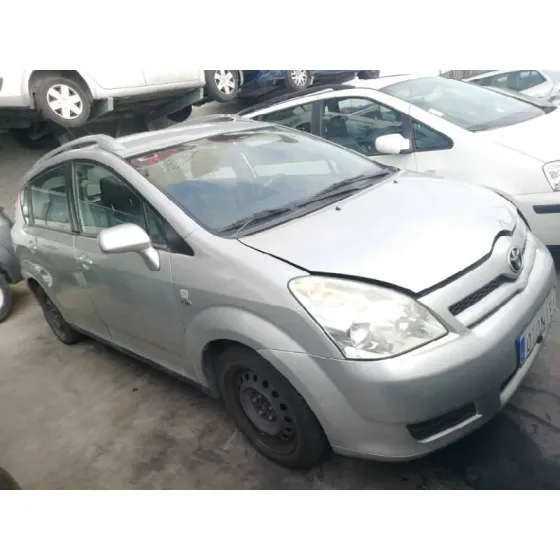 TOYOTA COROLLA VERSO (R1) '2004 2.0 TURBODIESEL CAT GRIS PLATA