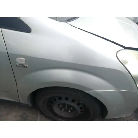 TOYOTA COROLLA VERSO (R1) '2004 2.0 TURBODIESEL CAT GRIS PLATA