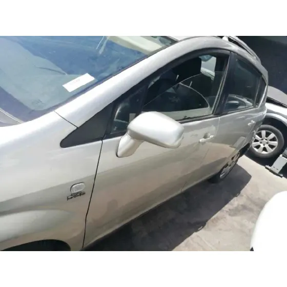 TOYOTA COROLLA VERSO (R1) '2004 2.0 TURBODIESEL CAT GRIS PLATA