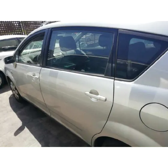 TOYOTA COROLLA VERSO (R1) '2004 2.0 TURBODIESEL CAT GRIS PLATA