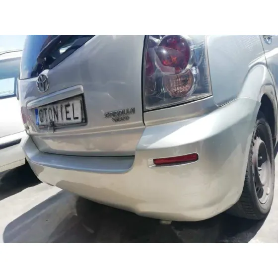 TOYOTA COROLLA VERSO (R1) '2004 2.0 TURBODIESEL CAT GRIS PLATA