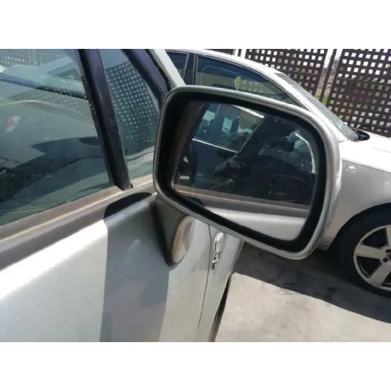 TOYOTA COROLLA VERSO (R1) '2004 2.0 TURBODIESEL CAT GRIS PLATA