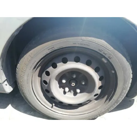 TOYOTA COROLLA VERSO (R1) '2004 2.0 TURBODIESEL CAT GRIS PLATA
