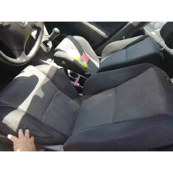 TOYOTA COROLLA VERSO (R1) '2004 2.0 TURBODIESEL CAT GRIS PLATA