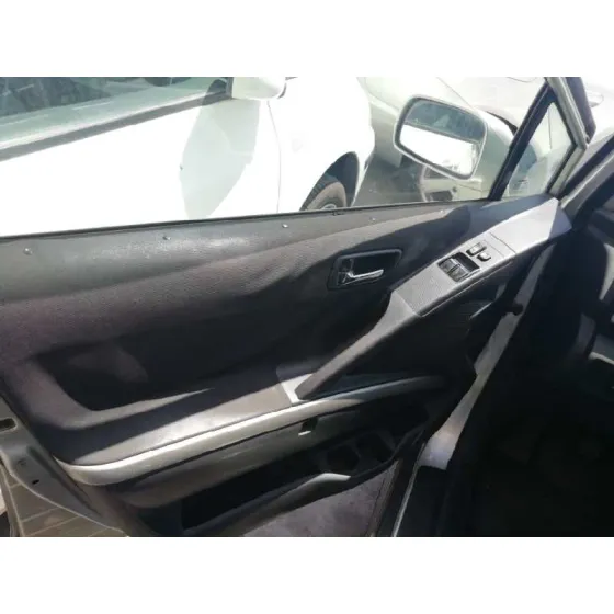 TOYOTA COROLLA VERSO (R1) '2004 2.0 TURBODIESEL CAT GRIS PLATA