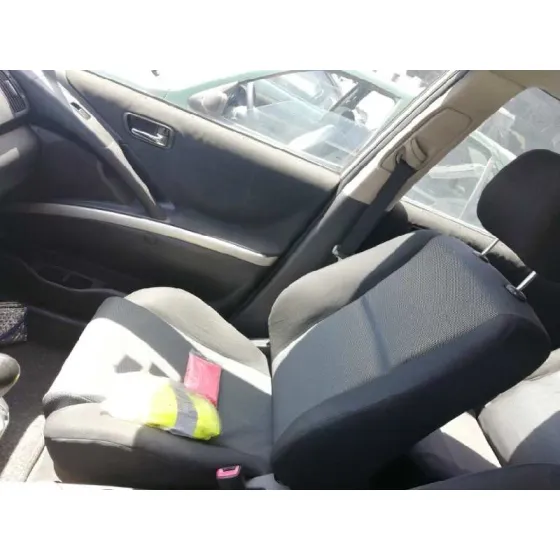 TOYOTA COROLLA VERSO (R1) '2004 2.0 TURBODIESEL CAT GRIS PLATA