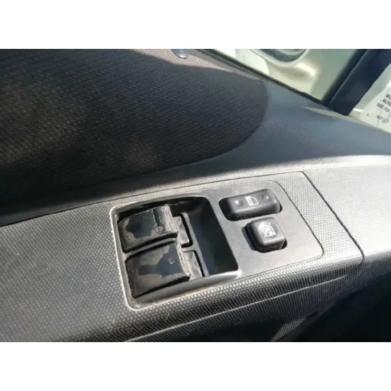 TOYOTA COROLLA VERSO (R1) '2004 2.0 TURBODIESEL CAT GRIS PLATA