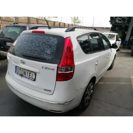 HYUNDAI I30CW '2009 1.6 CRDI CAT BLANCO