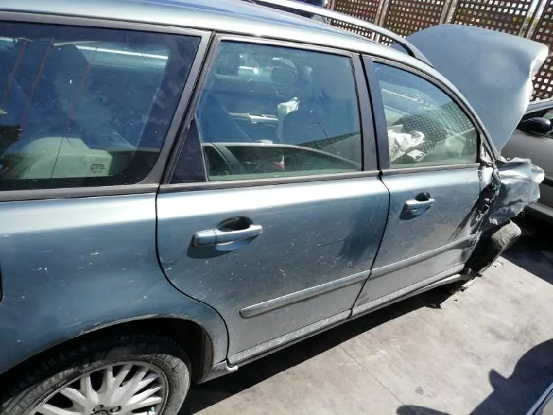VOLVO V50 FAMILIAR '2005 2.0 DIESEL CAT GRIS
