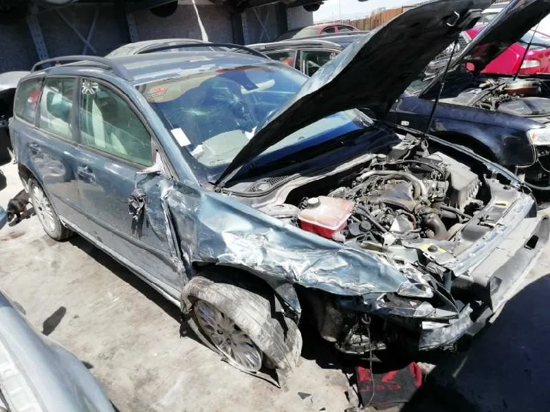 VOLVO V50 FAMILIAR '2005 2.0 DIESEL CAT GRIS