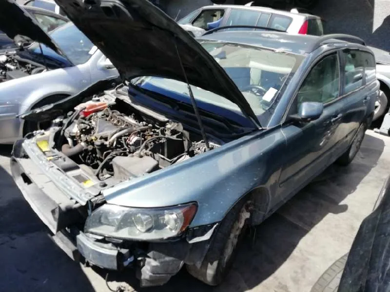 VOLVO V50 FAMILIAR '2005 2.0 DIESEL CAT GRIS