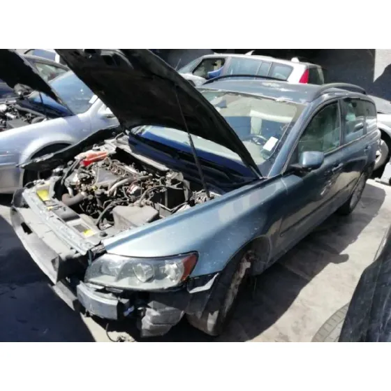 VOLVO V50 FAMILIAR '2005 2.0 DIESEL CAT GRIS