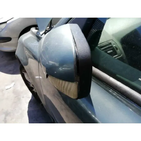 VOLVO V50 FAMILIAR '2005 2.0 DIESEL CAT GRIS