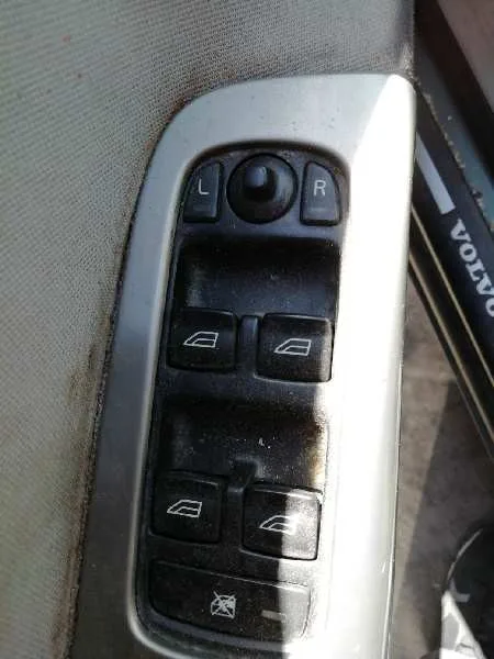 VOLVO V50 FAMILIAR '2005 2.0 DIESEL CAT GRIS