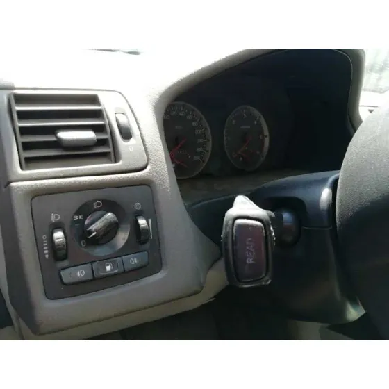 VOLVO V50 FAMILIAR '2005 2.0 DIESEL CAT GRIS