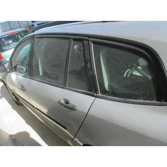 RENAULT LAGUNA GRANDTOUR III '2009 AUTHENTIQUE PLATA