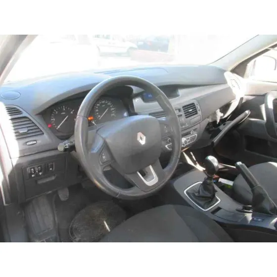 RENAULT LAGUNA GRANDTOUR III '2009 AUTHENTIQUE PLATA