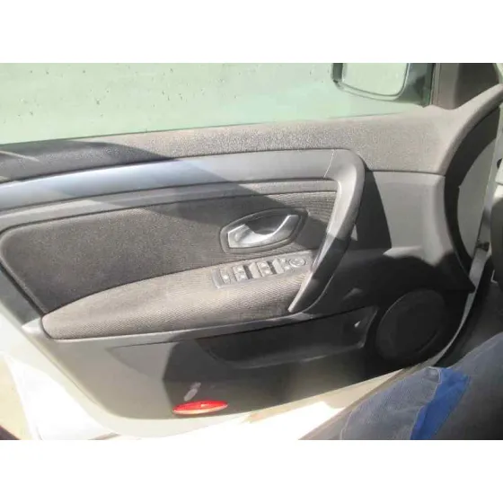 RENAULT LAGUNA GRANDTOUR III '2009 AUTHENTIQUE PLATA