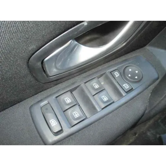 RENAULT LAGUNA GRANDTOUR III '2009 AUTHENTIQUE PLATA