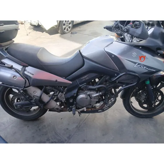 Suzuki DL 2004