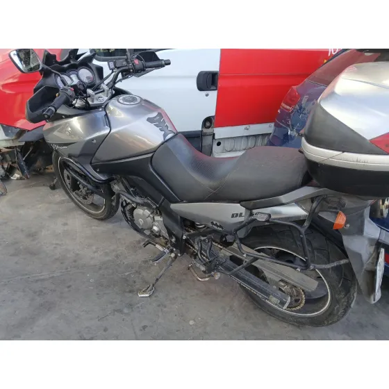 Suzuki DL 2004