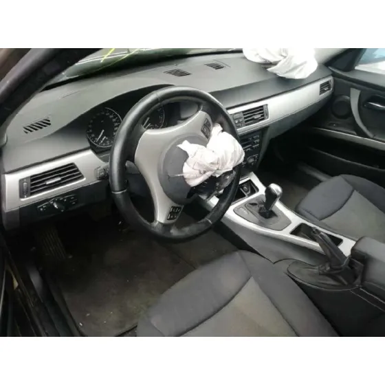 BMW SERIE 3 BERLINA (E90) '2006 330I DORADO
