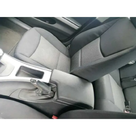 BMW SERIE 3 BERLINA (E90) '2006 330I DORADO