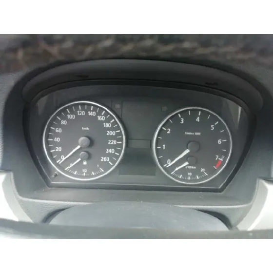 BMW SERIE 3 BERLINA (E90) '2006 330I DORADO