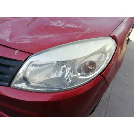 DACIA SANDERO '2010 BASICO NARANJA