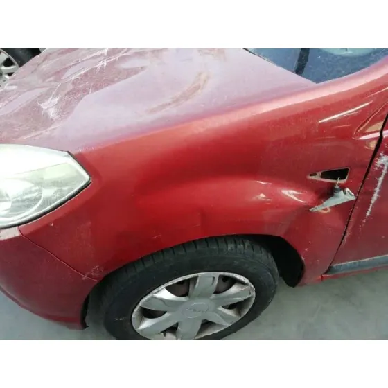 DACIA SANDERO '2010 BASICO NARANJA