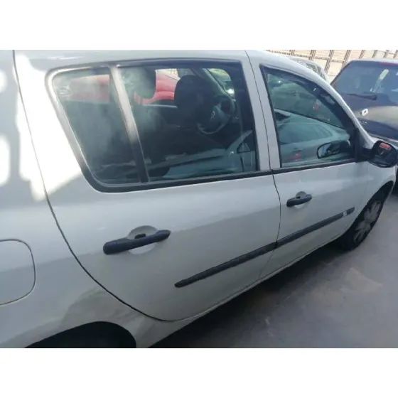 RENAULT CLIO III '2009 AUTHENTIQUE BLANCO