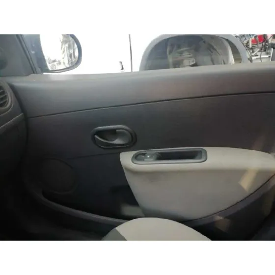 RENAULT CLIO III '2009 AUTHENTIQUE BLANCO