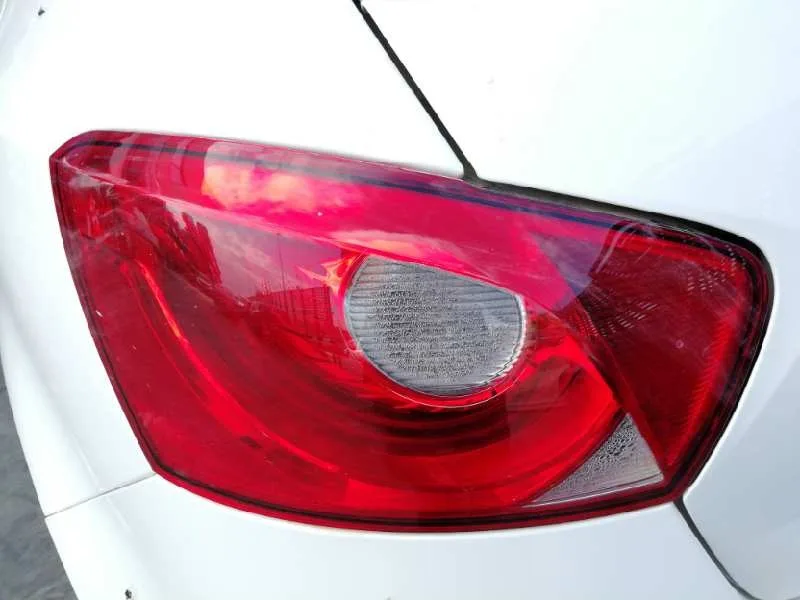 SEAT IBIZA (6P1) '2019 REFERENCE BLANCO