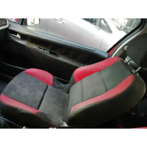 PEUGEOT 207 '2006 X-LINE ROJO