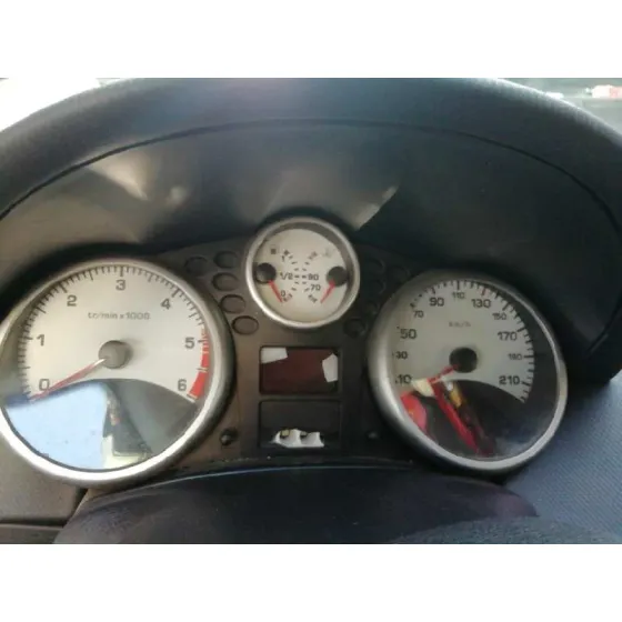 PEUGEOT 207 '2006 X-LINE ROJO