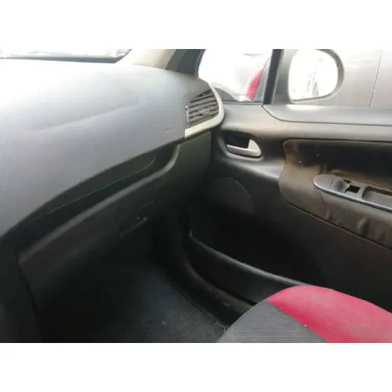 PEUGEOT 207 '2006 X-LINE ROJO