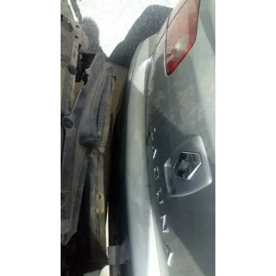 RENAULT LAGUNA II (BG0) '2005 CONFORT AUTHENTIQUE GRIS PLATA