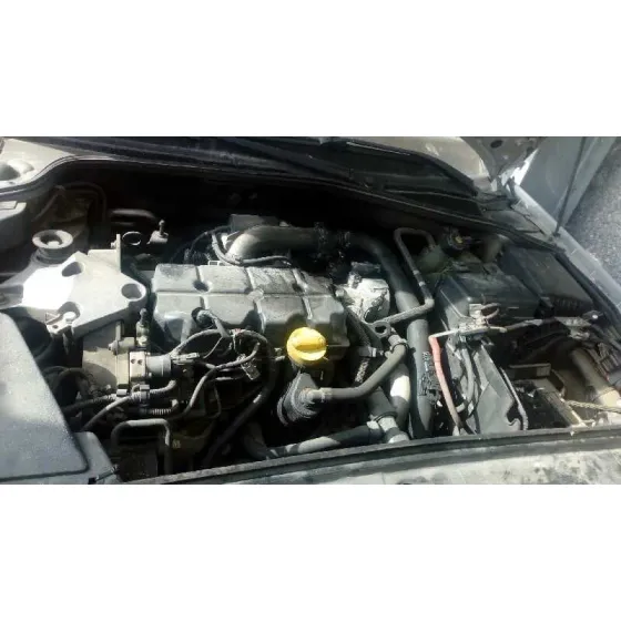 RENAULT LAGUNA II (BG0) '2005 CONFORT AUTHENTIQUE GRIS PLATA