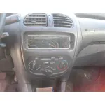 PEUGEOT 206 BERLINA PEUGEOT 206 BERLINA '2001 XR COBRE 1998