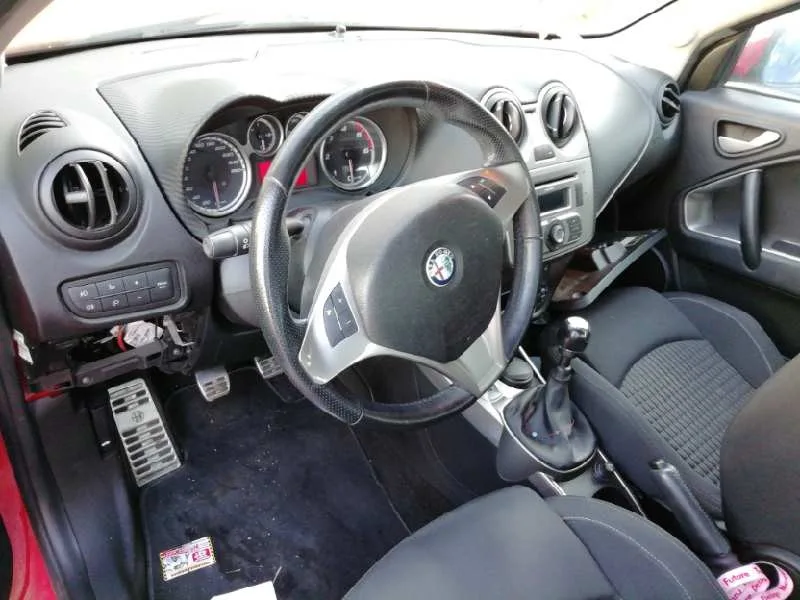 ALFA ROMEO MITO (145) '2008 DISTINCTIVE ROJO